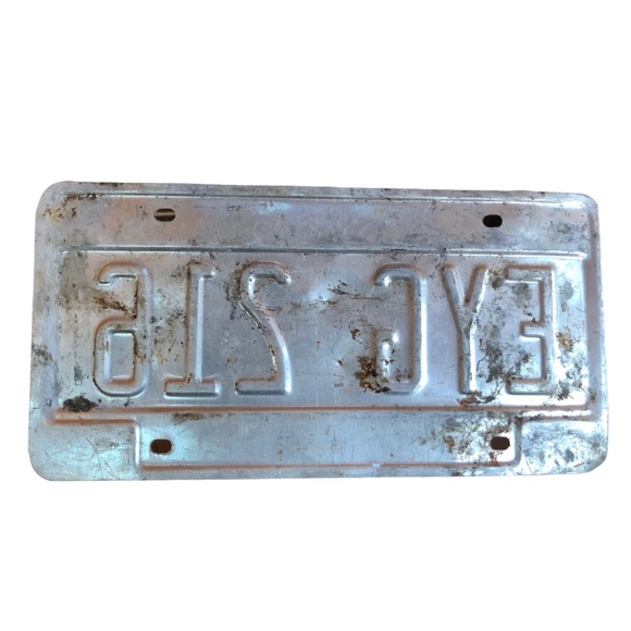 Vermont License Tag Plate Green Mountain State EYG 216 Expired 2010 Authentic - Picture 2 of 9